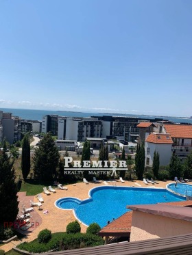 Продава 3-стаен
