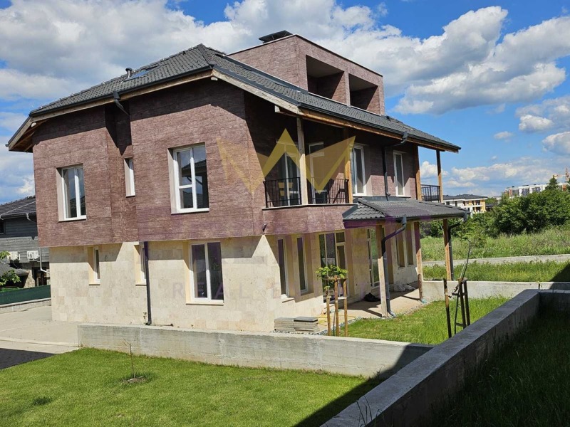 In vendita  Casa Sofia , Malinova dolina , 187 mq | 70625654 - Immagine [3]