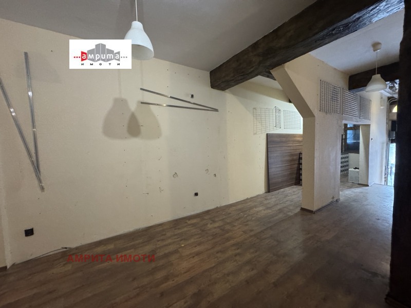 Продава МАГАЗИН, град София, Център • 398000 € • 28855312 — Holmes.bg