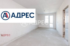 Продава 3-стаен град Варна Център - [1] 