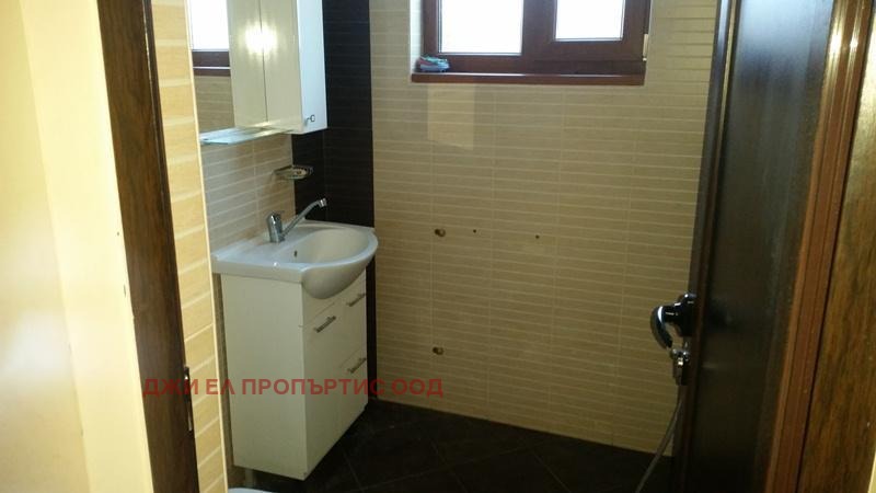 Продава  Къща област София , с. Владо Тричков , 260 кв.м | 75049783 - изображение [8]