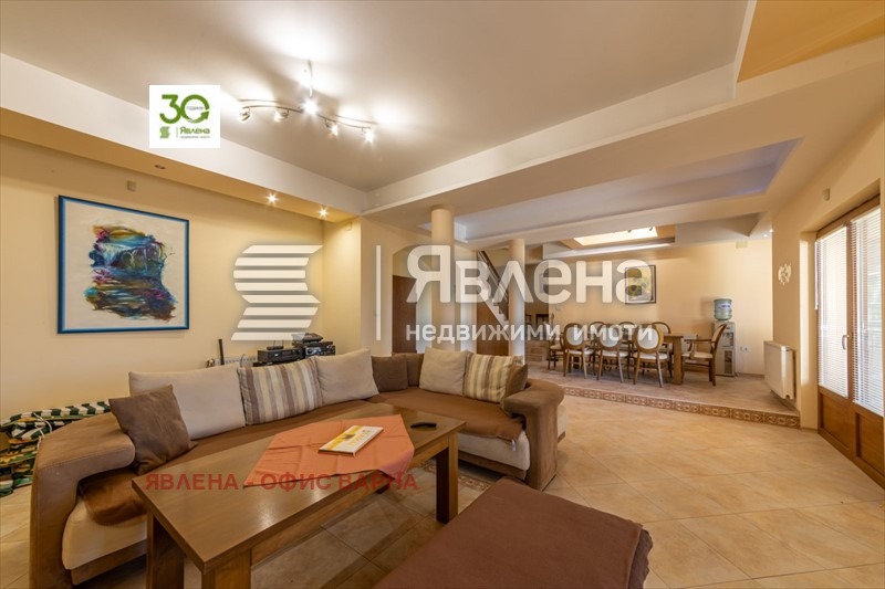 Продава КЪЩА, с. Болярци, област Варна