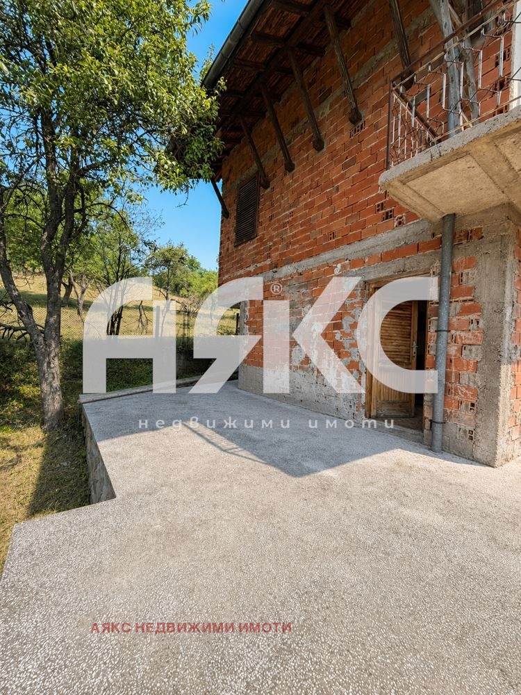 Продава КЪЩА, с. Филиповци, област Перник, снимка 17 - Къщи - 55724090