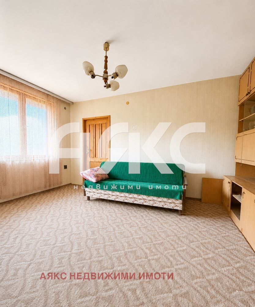 Продава КЪЩА, с. Филиповци, област Перник, снимка 2 - Къщи - 55724090