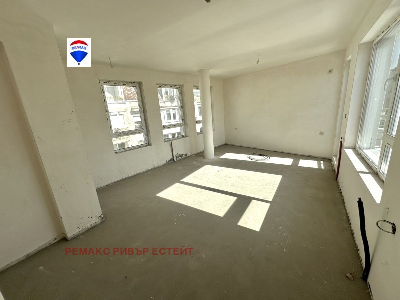Продава 2-СТАЕН в град Русе, Център - 90 кв.м / 138 900 € » 271 664.79 лв., РЕМАКС РИВЪР ЕСТЕЙТ