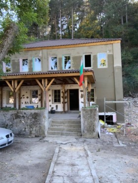 Hus Svesjen, region Plovdiv 1