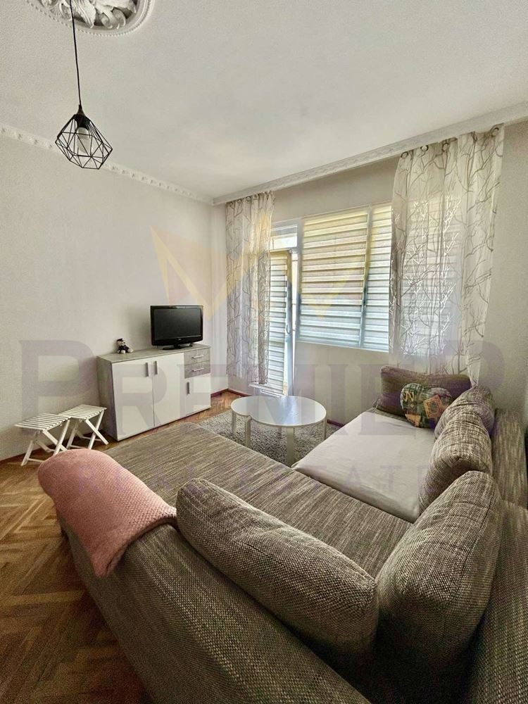 Продава  4-стаен град Варна , Левски 1 , 80 кв.м | 89040835