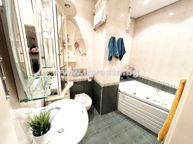 Продава ЕТАЖ ОТ КЪЩА, гр. Пловдив, Гагарин, снимка 6 - Етаж от къща - 54326612