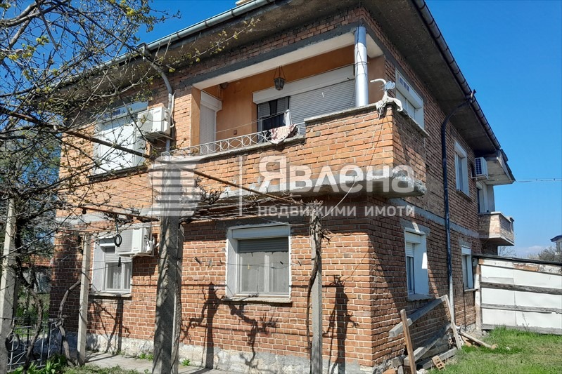 Продава КЪЩА, с. Войводиново, област Пловдив, снимка 1 - Къщи - 48328575