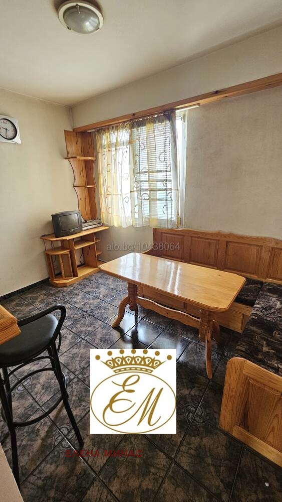 Продава  2-стаен град Шумен , Боян Българанов 1 , 76 кв.м | 61947249 - изображение [4]