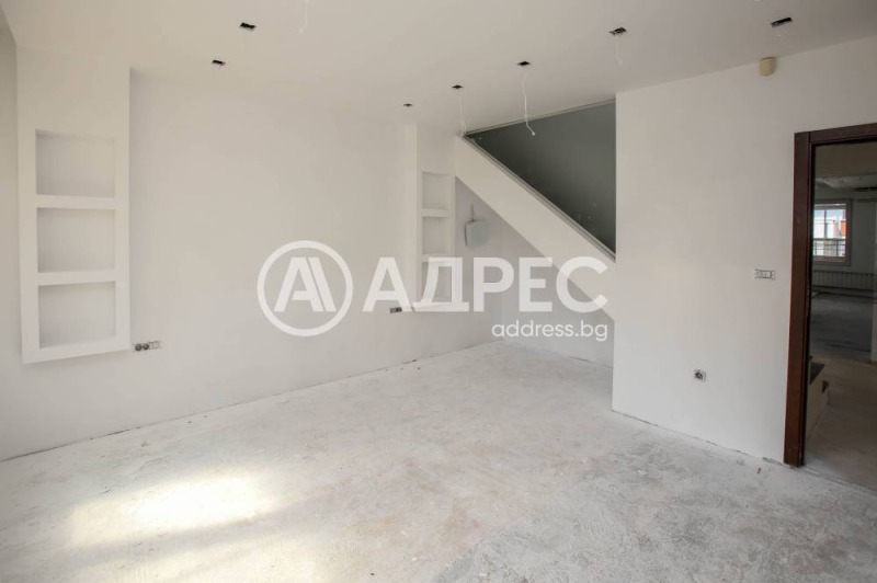 Продаја  3+ спаваћа соба Софија , Стрелбиште , 216 м2 | 16690505 - слика [5]