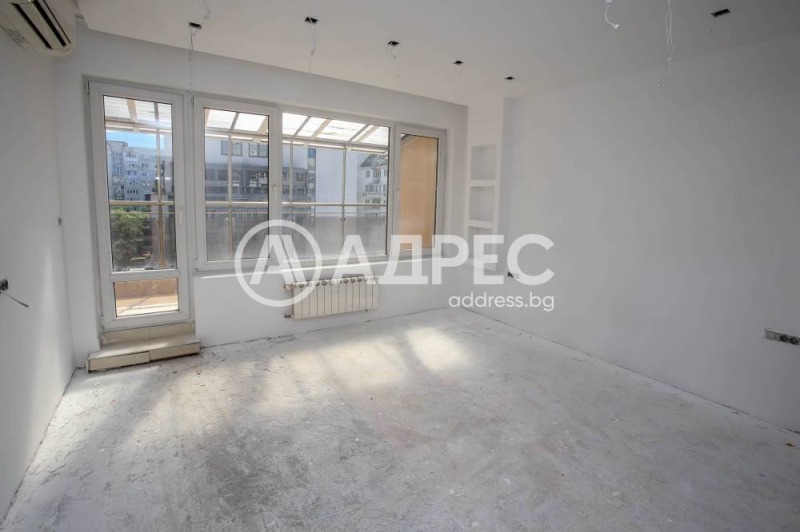 Продаја  3+ спаваћа соба Софија , Стрелбиште , 216 м2 | 16690505 - слика [7]