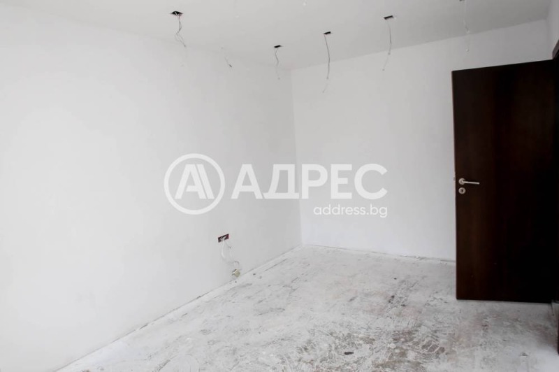 Продаја  3+ спаваћа соба Софија , Стрелбиште , 216 м2 | 16690505 - слика [16]