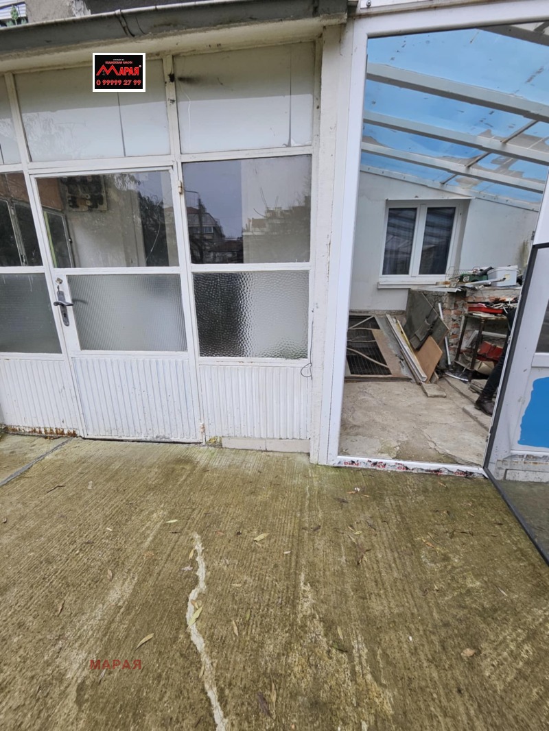 Продава ЕТАЖ ОТ КЪЩА, гр. Русе, Център, снимка 13 - Етаж от къща - 52750232