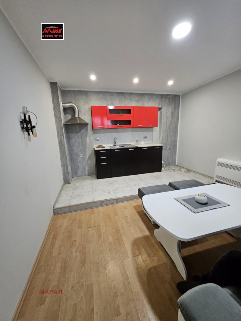 Продава ЕТАЖ ОТ КЪЩА, гр. Русе, Център, снимка 10 - Етаж от къща - 52750232