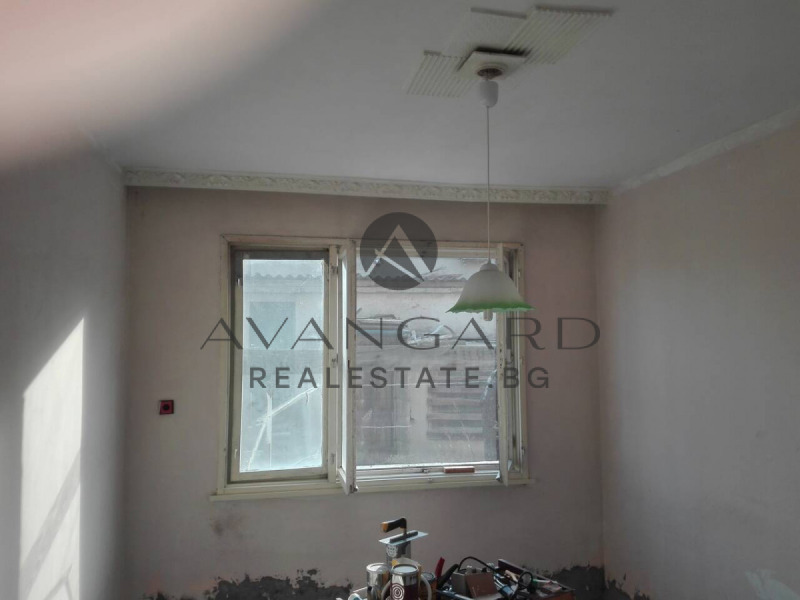 Продава ЕТАЖ ОТ КЪЩА, с. Златитрап, област Пловдив, снимка 5 - Етаж от къща - 52835290