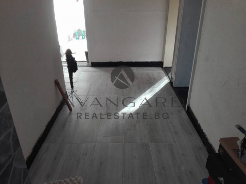 Продава ЕТАЖ ОТ КЪЩА, с. Златитрап, област Пловдив, снимка 6 - Етаж от къща - 52835290