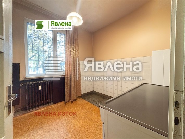 Продава 3-СТАЕН, гр. София, Яворов, снимка 2 - Апартаменти - 53953250
