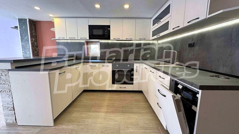 Продава КЪЩА, с. Елхово (Николаево), област Стара Загора, снимка 2 - Къщи - 52523966