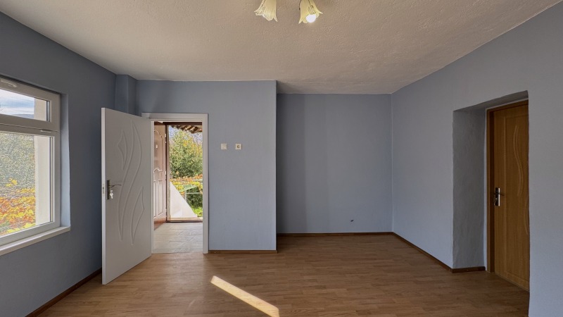 Продава КЪЩА, с. Елхово (Николаево), област Стара Загора, снимка 13 - Къщи - 52523966