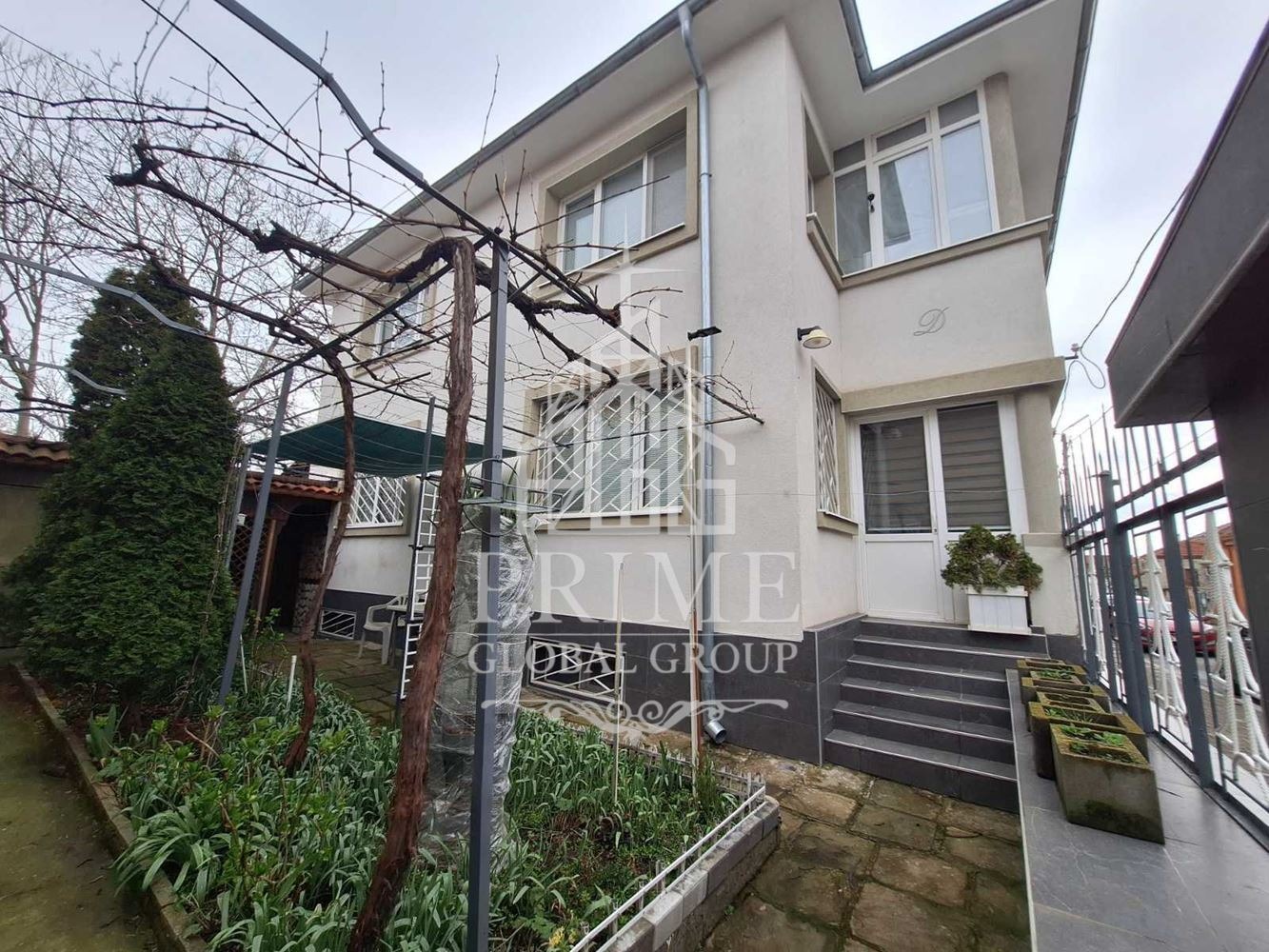 Продава КЪЩА, гр. Карнобат, област Бургас