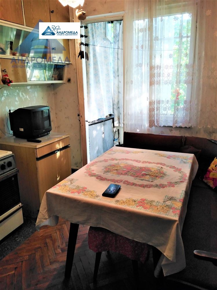 Продава  3-стаен град Плевен , Широк център , 93 кв.м | 18900988 - изображение [2]