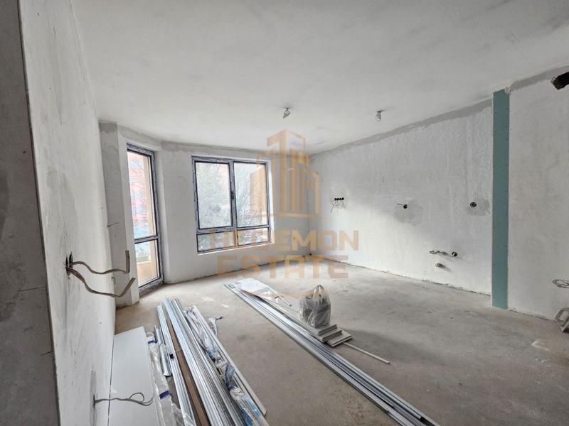 Продава 3-СТАЕН, гр. Варна, Лятно кино Тракия