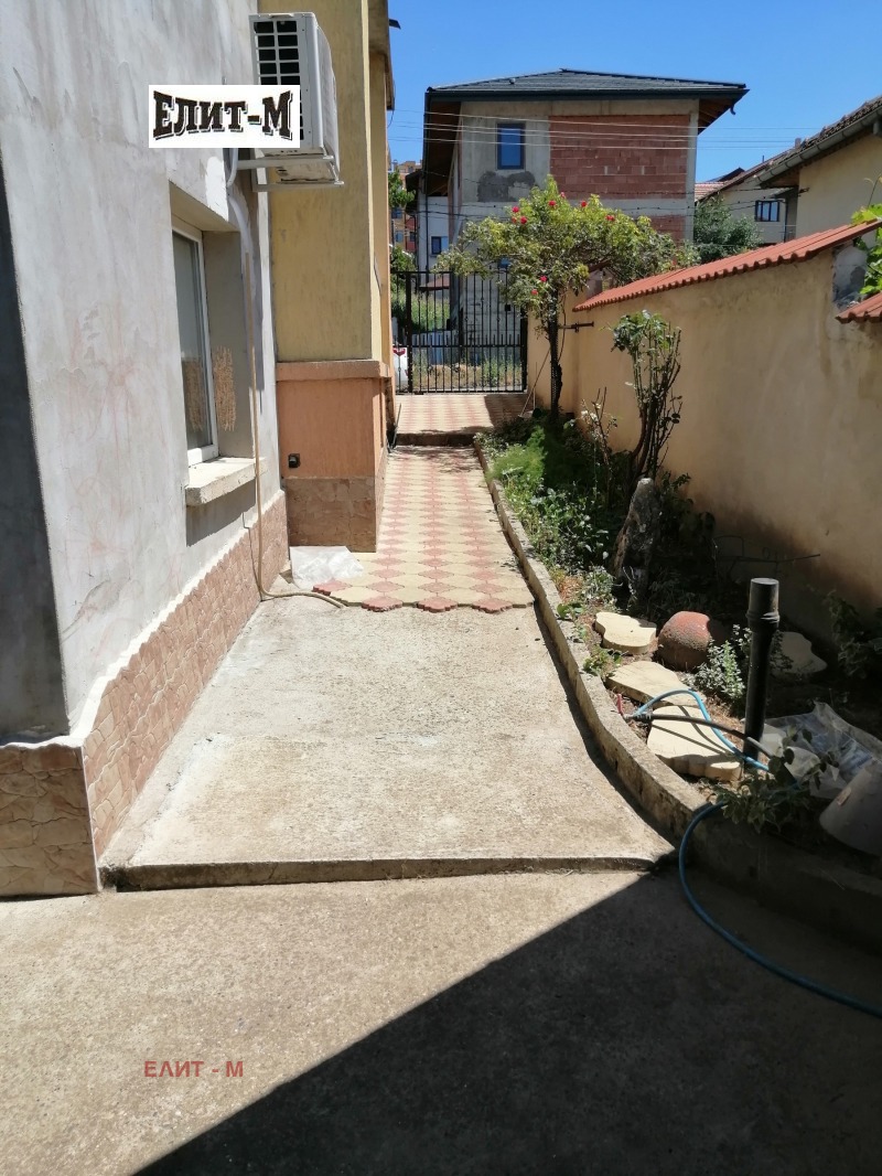 Продава  Етаж от къща град Плевен , Широк център , 115 кв.м | 68229289 - изображение [16]