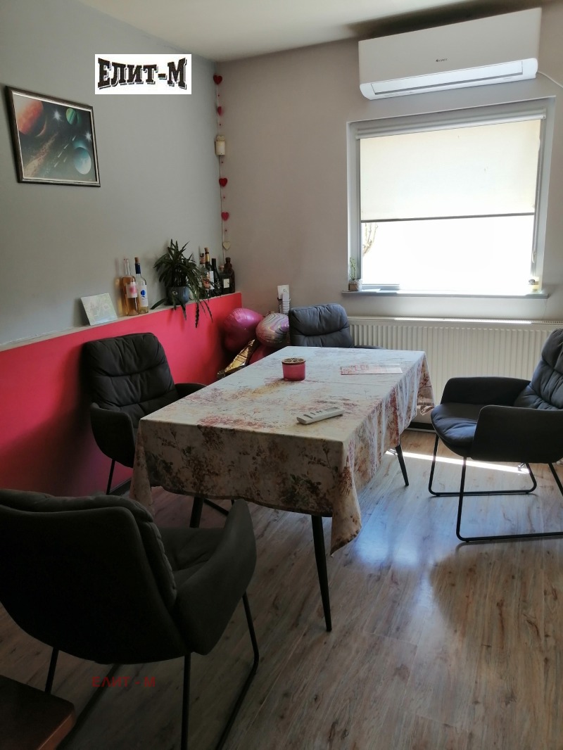 Продава  Етаж от къща град Плевен , Широк център , 115 кв.м | 68229289 - изображение [12]