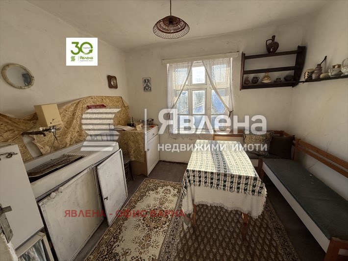 Продава КЪЩА, с. Крумово, област Варна, снимка 6 - Къщи - 55534000