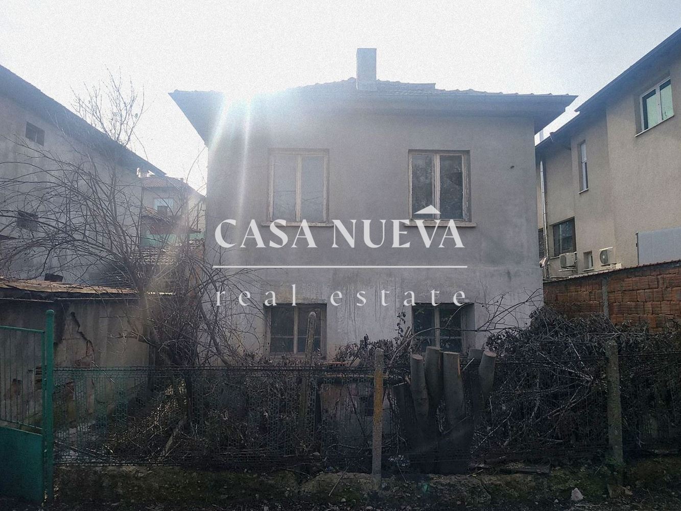 Продава КЪЩА, гр. Перник, Център