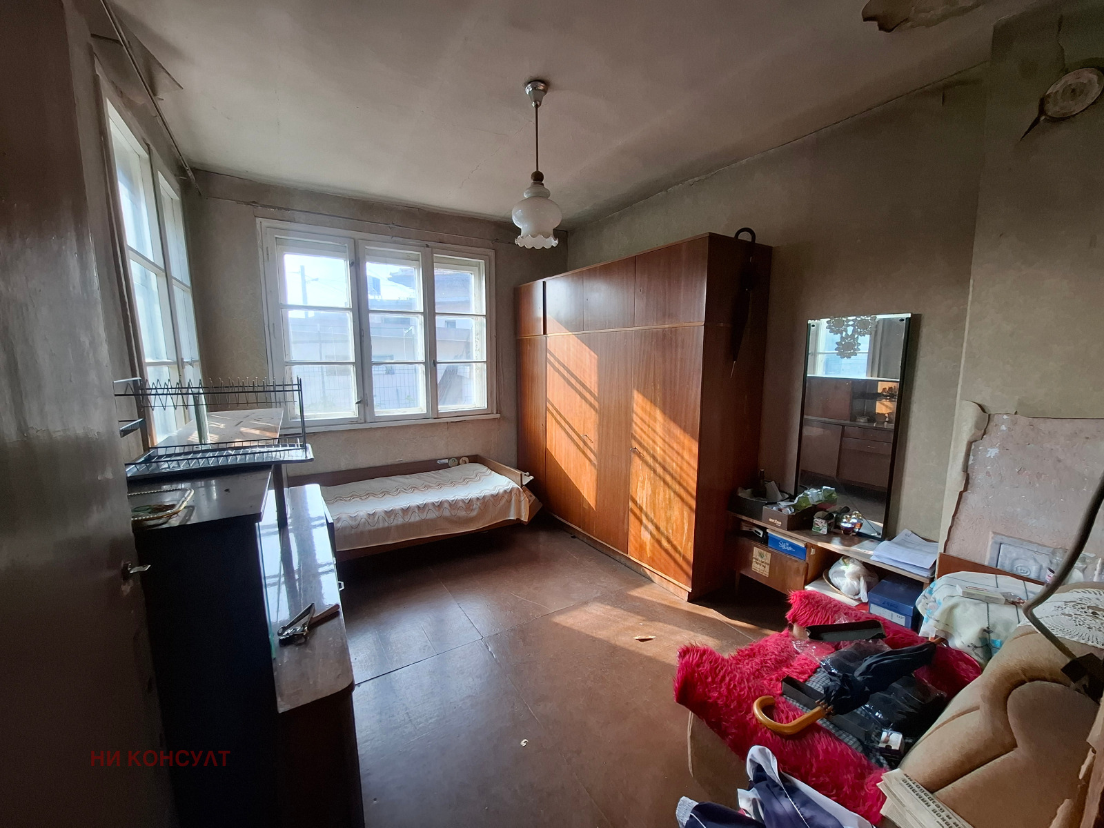 Продава КЪЩА, гр. София, Бенковски, снимка 13 - Къщи - 55974924