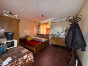 Hus Smolsko, region Sofia 2