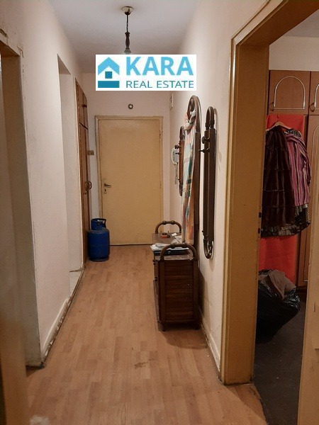 Продава МНОГОСТАЕН, гр. Кърджали, Център, снимка 3 - Апартаменти - 53324849