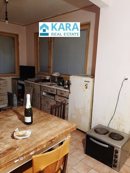 Продава МНОГОСТАЕН, гр. Кърджали, Център, снимка 2 - Апартаменти - 53324849