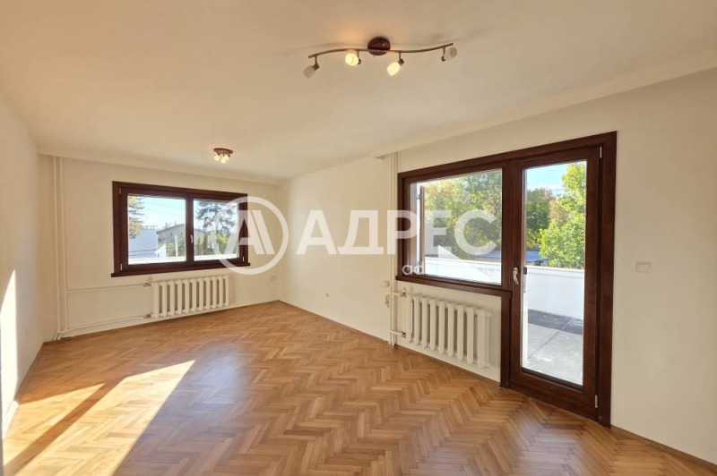 Продава КЪЩА, гр. София, Горна баня, снимка 10 - Къщи - 53172632