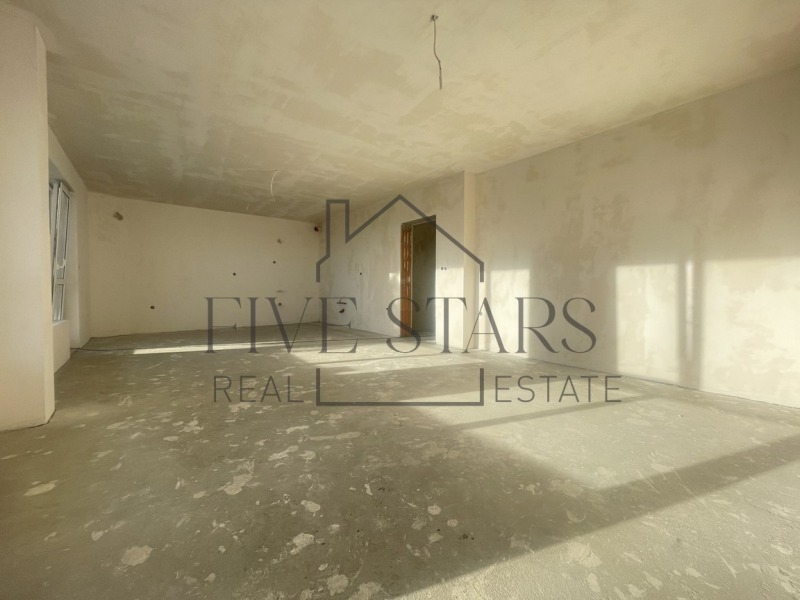 Продава 3-СТАЕН в град Варна, Бриз - 152 кв.м / 250 000 € » 488 957.50 лв., ФАЙВ СТАРС