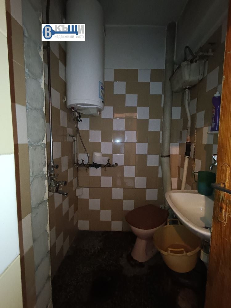 Продава 2-СТАЕН, гр. Велико Търново, Център, снимка 11 - Апартаменти - 55102745