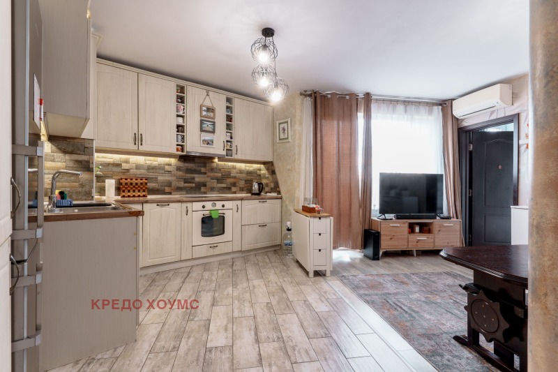 Продава 3-СТАЕН, гр. Велико Търново, Колю Фичето, снимка 6 - Апартаменти - 52557032