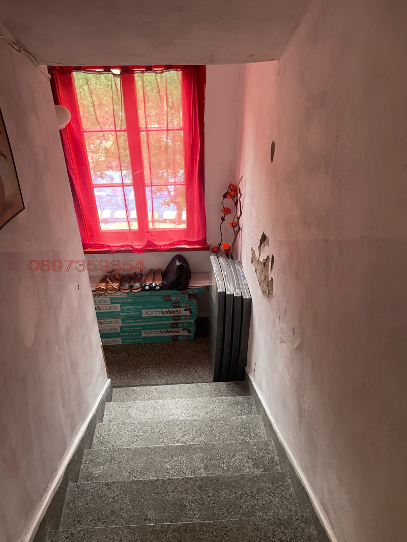 Продава ЕТАЖ ОТ КЪЩА, гр. Перник, Мошино, снимка 12 - Етаж от къща - 52782249