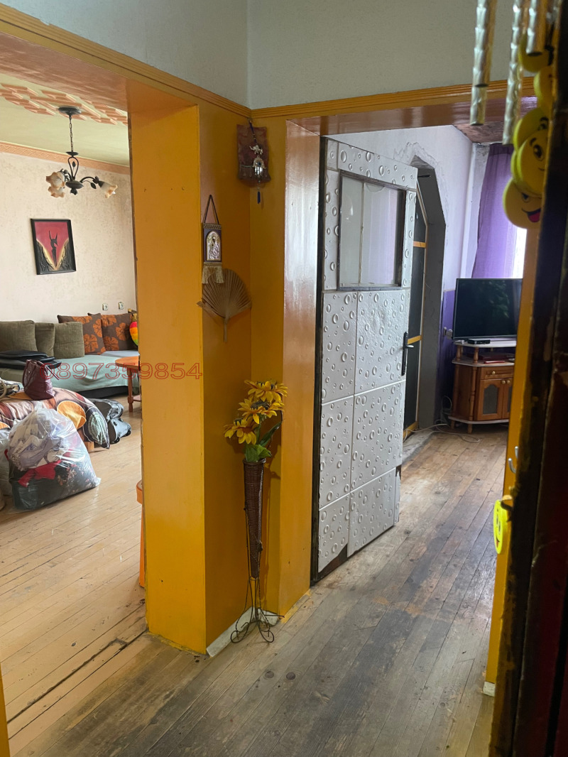 Продава ЕТАЖ ОТ КЪЩА, гр. Перник, Мошино, снимка 11 - Етаж от къща - 52782249