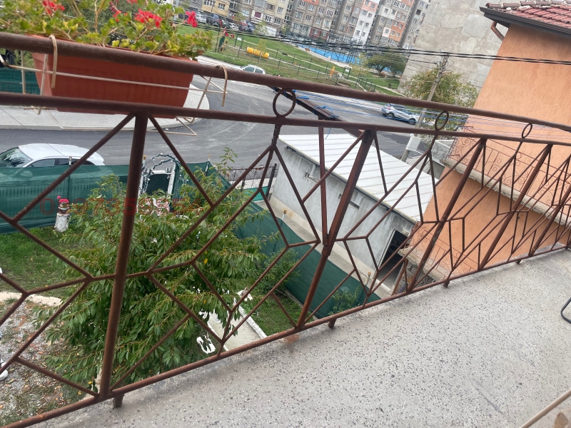 Продава ЕТАЖ ОТ КЪЩА, гр. Перник, Мошино, снимка 15 - Етаж от къща - 52782249