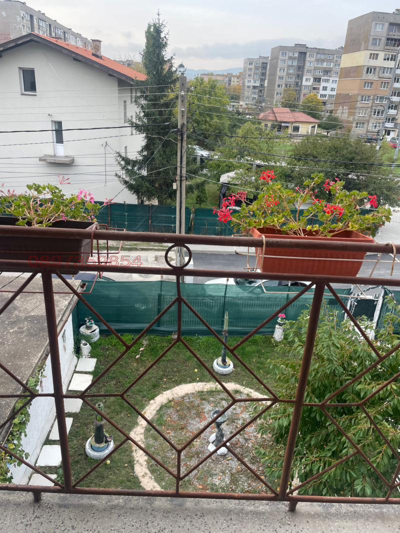 Продава ЕТАЖ ОТ КЪЩА, гр. Перник, Мошино, снимка 9 - Етаж от къща - 52782249