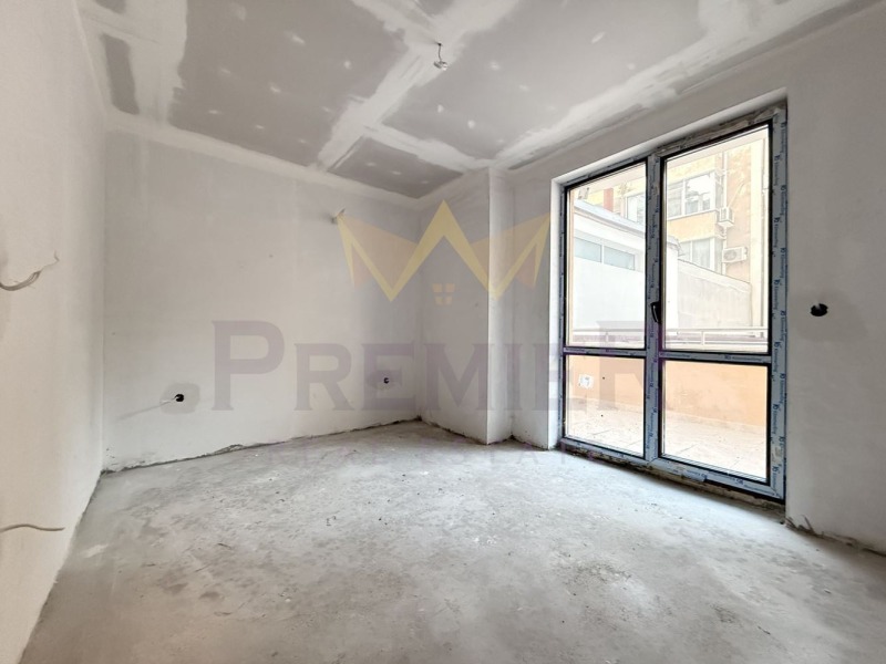 Продава 3-СТАЕН, гр. Варна, Лятно кино Тракия, снимка 2 - Апартаменти - 53381327