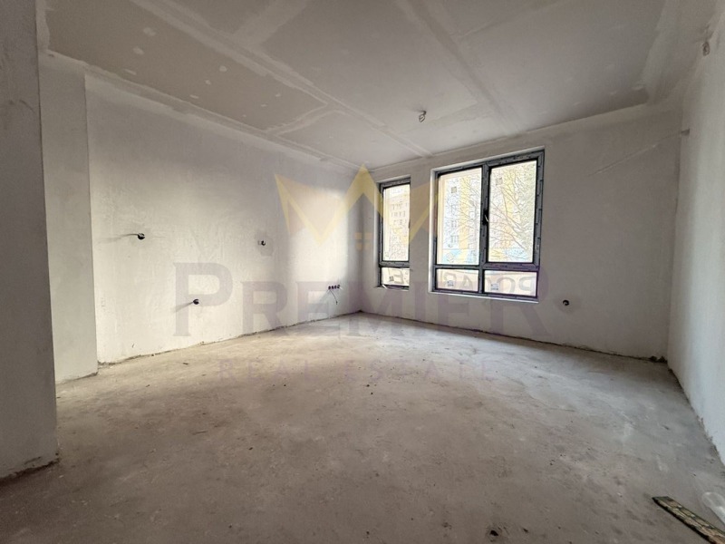 Продава 3-СТАЕН, гр. Варна, Лятно кино Тракия