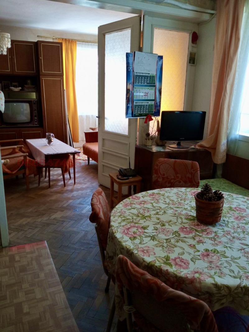 Продава МНОГОСТАЕН, гр. Айтос, област Бургас, снимка 4 - Апартаменти - 52781424