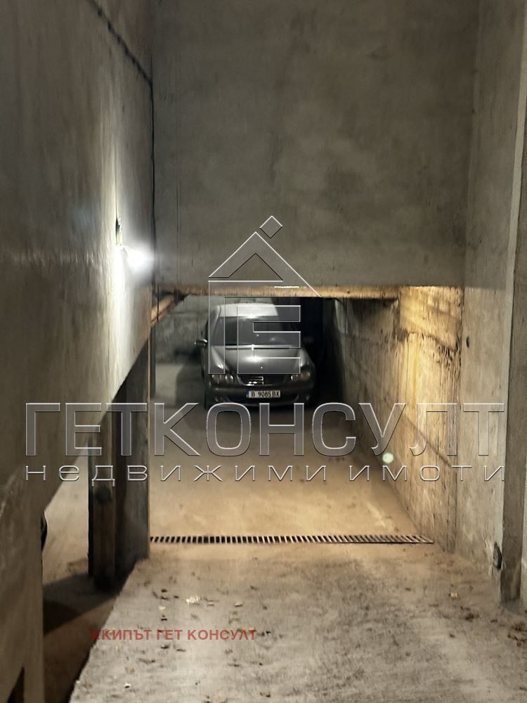 Продава ГАРАЖ, ПАРКОМЯСТО, гр. Варна, Колхозен пазар