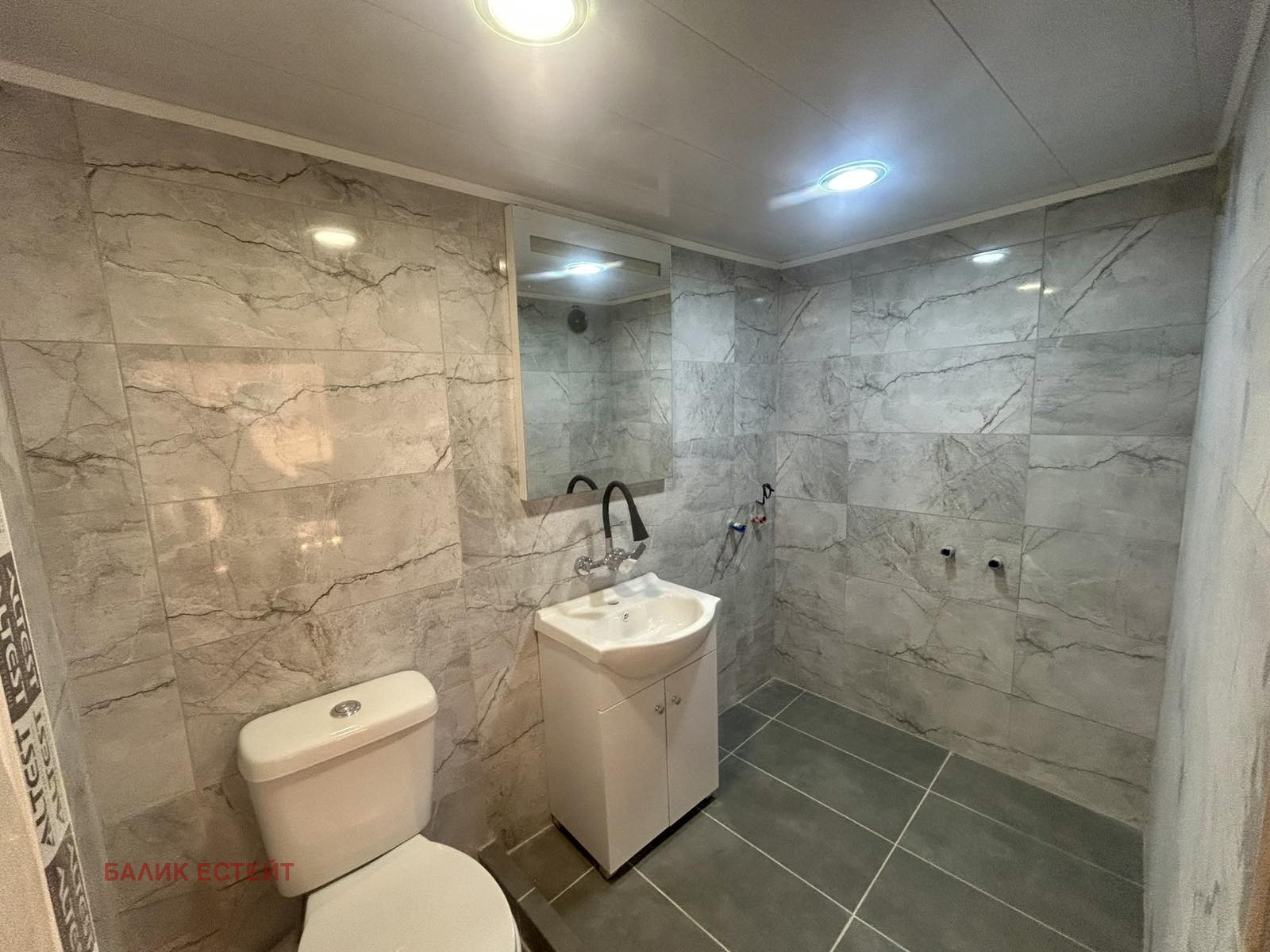 Продава КЪЩА, с. Дъбовик, област Добрич, снимка 8 - Къщи - 55797992