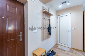Studio Kolhozen pazar, Varna 5