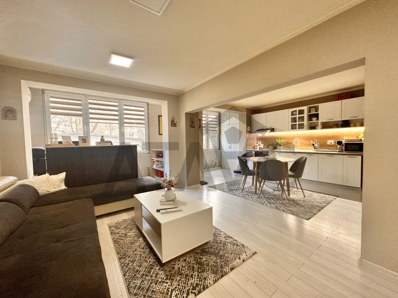 Продава 2-СТАЕН, гр. Пловдив, Кючук Париж